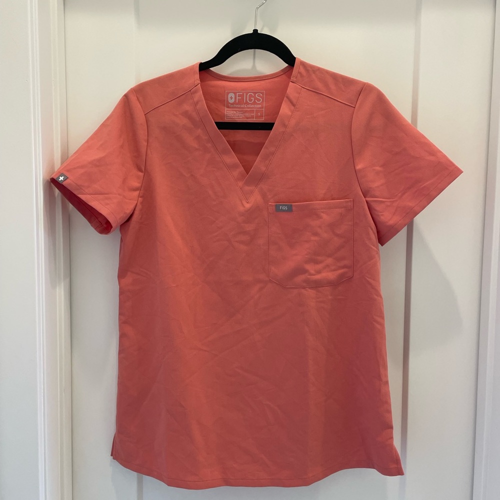 Catarina one pocket Figs top size small